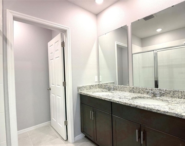3063 Laurel Oak Lane - Photo Thumbnail 11