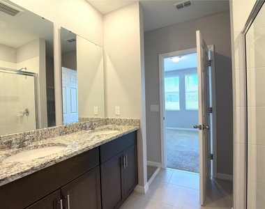 3063 Laurel Oak Lane - Photo Thumbnail 12