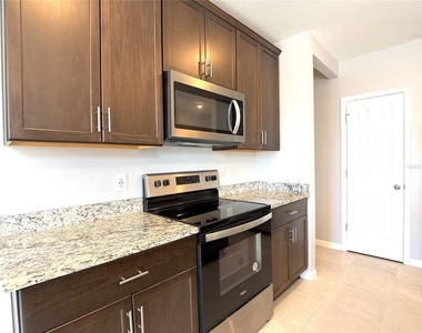 3063 Laurel Oak Lane - Photo Thumbnail 3