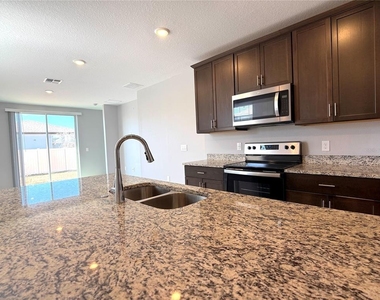 3063 Laurel Oak Lane - Photo Thumbnail 5