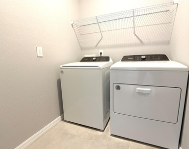3063 Laurel Oak Lane - Photo Thumbnail 15
