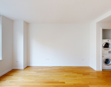 795 Columbus Ave - Photo Thumbnail 2