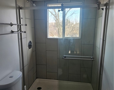 812 Westbury Rd - Photo Thumbnail 16