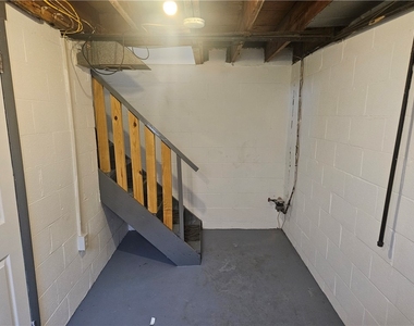 812 Westbury Rd - Photo Thumbnail 33
