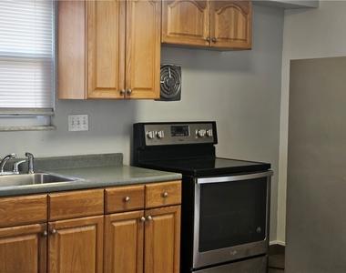 812 Westbury Rd - Photo Thumbnail 12