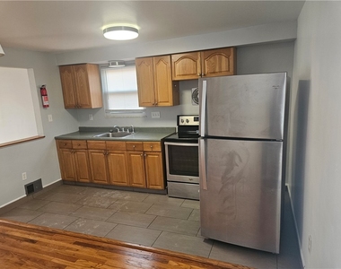 812 Westbury Rd - Photo Thumbnail 13