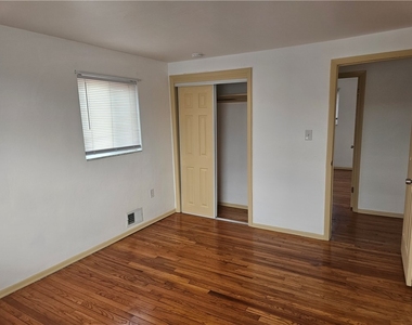 812 Westbury Rd - Photo Thumbnail 26