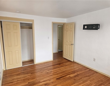 812 Westbury Rd - Photo Thumbnail 27