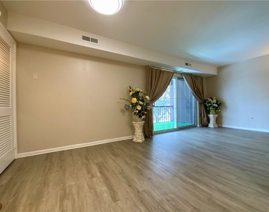 701 College Park Dr. - Photo Thumbnail 5