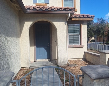 304 Raptors View Avenue - Photo Thumbnail 2