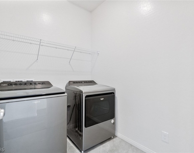 11828 Black Canary Avenue - Photo Thumbnail 7