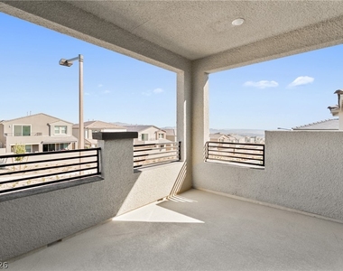 11828 Black Canary Avenue - Photo Thumbnail 15