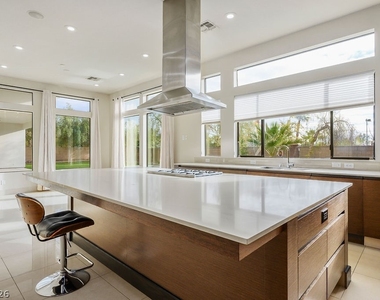 7434 Yonie Court - Photo Thumbnail 11