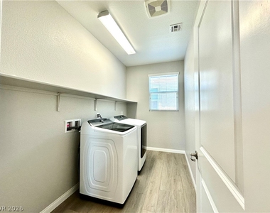 3092 Collodi Court - Photo Thumbnail 4