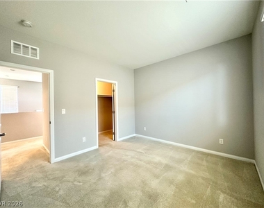 3092 Collodi Court - Photo Thumbnail 10