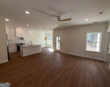 111 Longpoint Drive - Photo Thumbnail 2