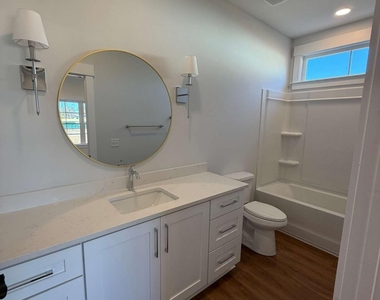 111 Longpoint Drive - Photo Thumbnail 14