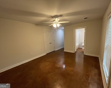 1112 Third Street - Photo Thumbnail 7