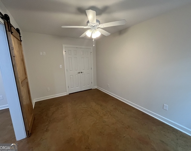 1112 Third Street - Photo Thumbnail 4
