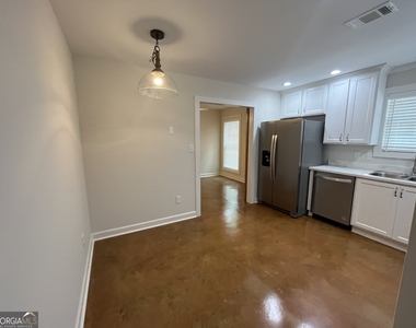 1112 Third Street - Photo Thumbnail 3
