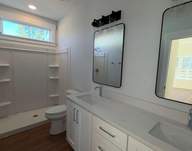 117 Longpoint Drive - Photo Thumbnail 10