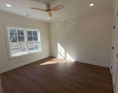 117 Longpoint Drive - Photo Thumbnail 13