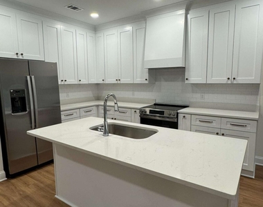 117 Longpoint Drive - Photo Thumbnail 5