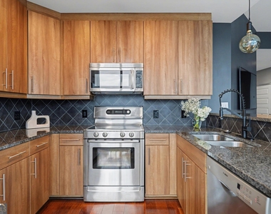 1080 Peachtree Street Ne - Photo Thumbnail 38