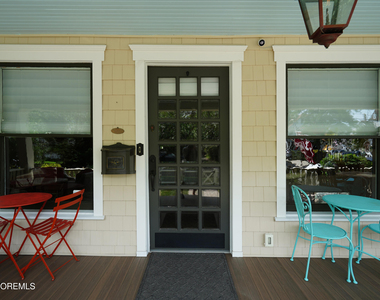 511 Asbury Avenue - Photo Thumbnail 4