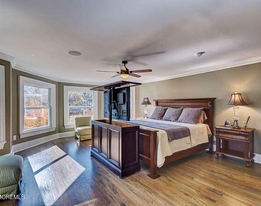 511 Asbury Avenue - Photo Thumbnail 23
