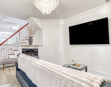 132 Heck Avenue - Photo Thumbnail 3