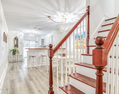132 Heck Avenue - Photo Thumbnail 7