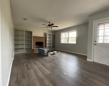 680 Cherry Creek Lane - Photo Thumbnail 1