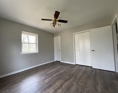 680 Cherry Creek Lane - Photo Thumbnail 4