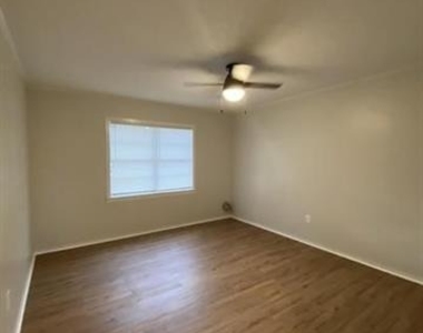1610 W Frank Street - Photo Thumbnail 6