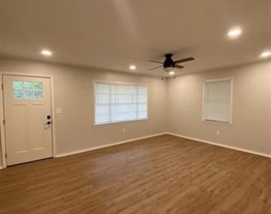 1610 W Frank Street - Photo Thumbnail 1