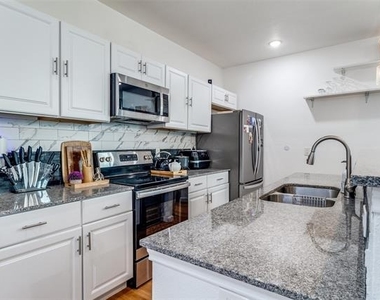 3121 Rutz Street - Photo Thumbnail 7