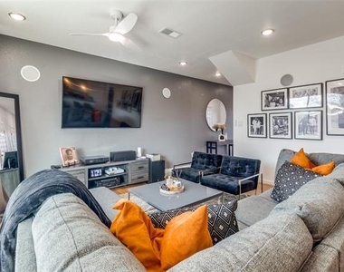 3121 Rutz Street - Photo Thumbnail 3