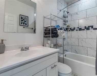 3121 Rutz Street - Photo Thumbnail 19