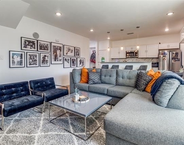 3121 Rutz Street - Photo Thumbnail 5