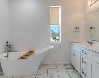 3121 Rutz Street - Photo Thumbnail 17