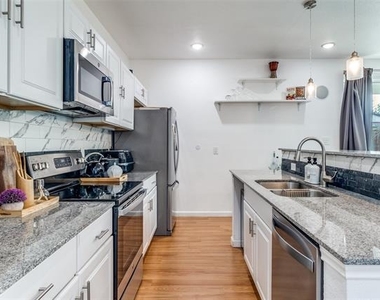 3121 Rutz Street - Photo Thumbnail 8