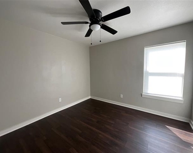 405 E Pine Street - Photo Thumbnail 13