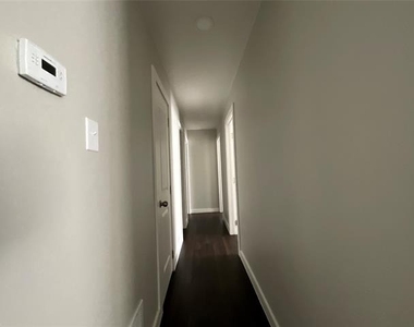 405 E Pine Street - Photo Thumbnail 8