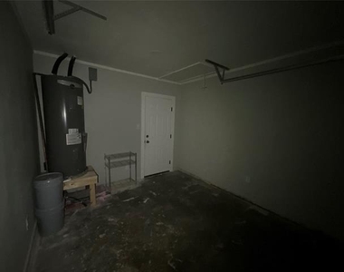 405 E Pine Street - Photo Thumbnail 17