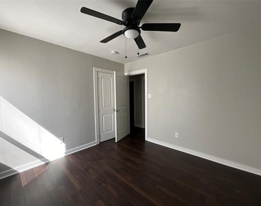 405 E Pine Street - Photo Thumbnail 14