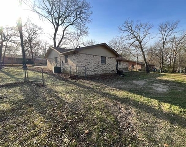 1361 Shady Lane - Photo Thumbnail 25