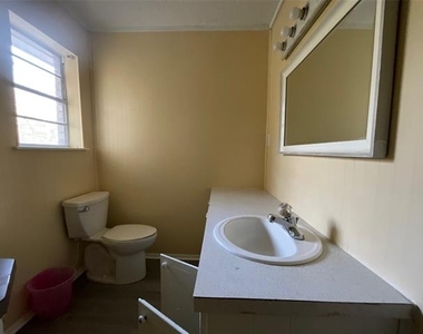 1361 Shady Lane - Photo Thumbnail 13