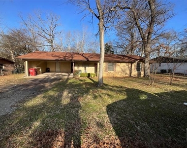 1361 Shady Lane - Photo Thumbnail 2