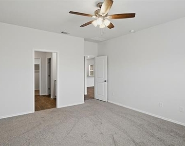 15619 Garam Trail - Photo Thumbnail 10